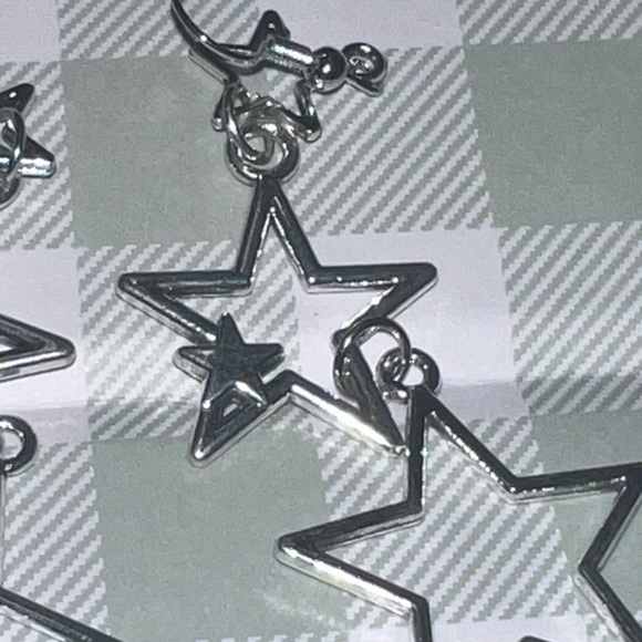 Silver Star Dangle Earrings - Picture 5 of 5